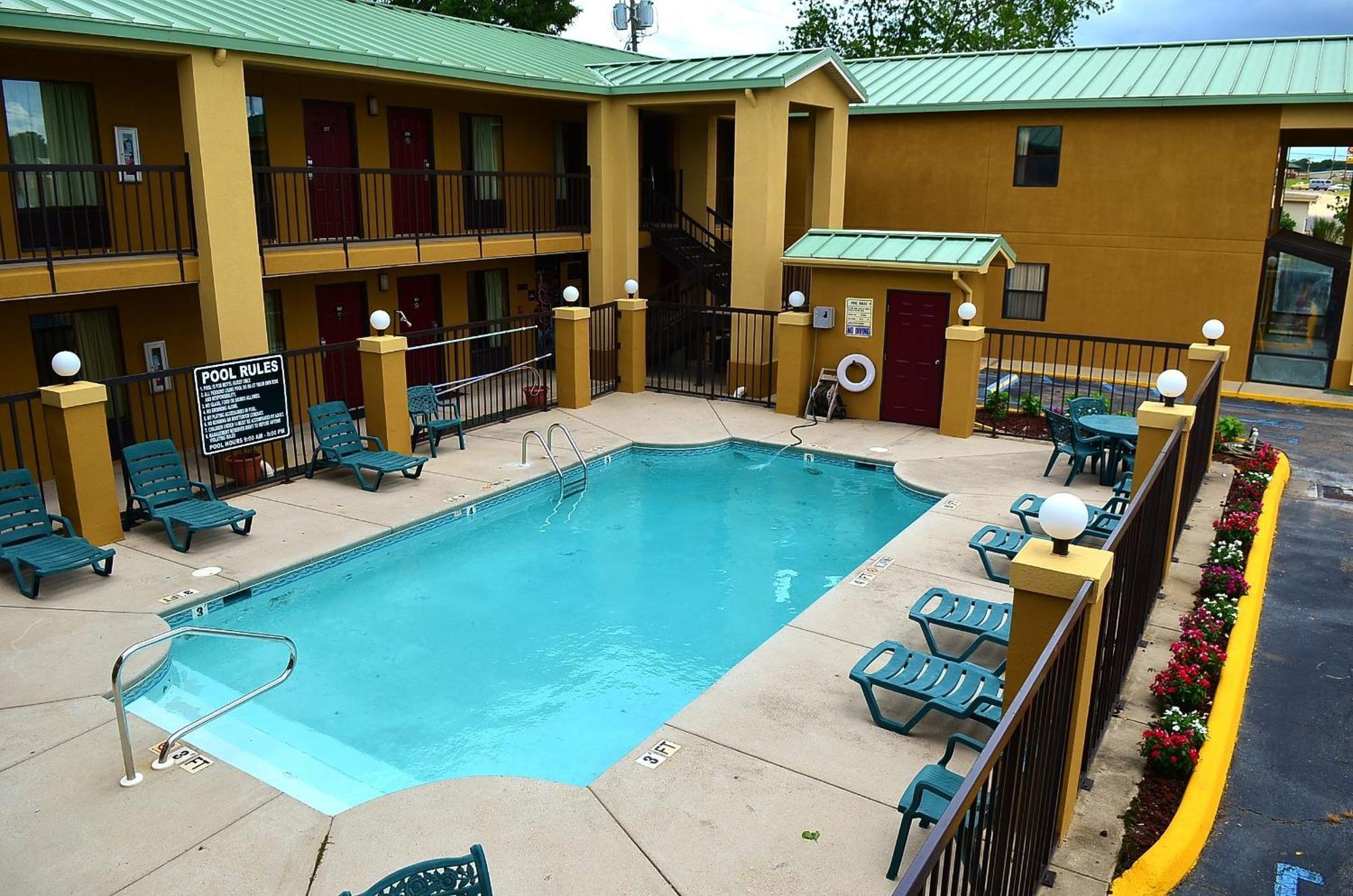 Executive Inn Opp Extérieur photo