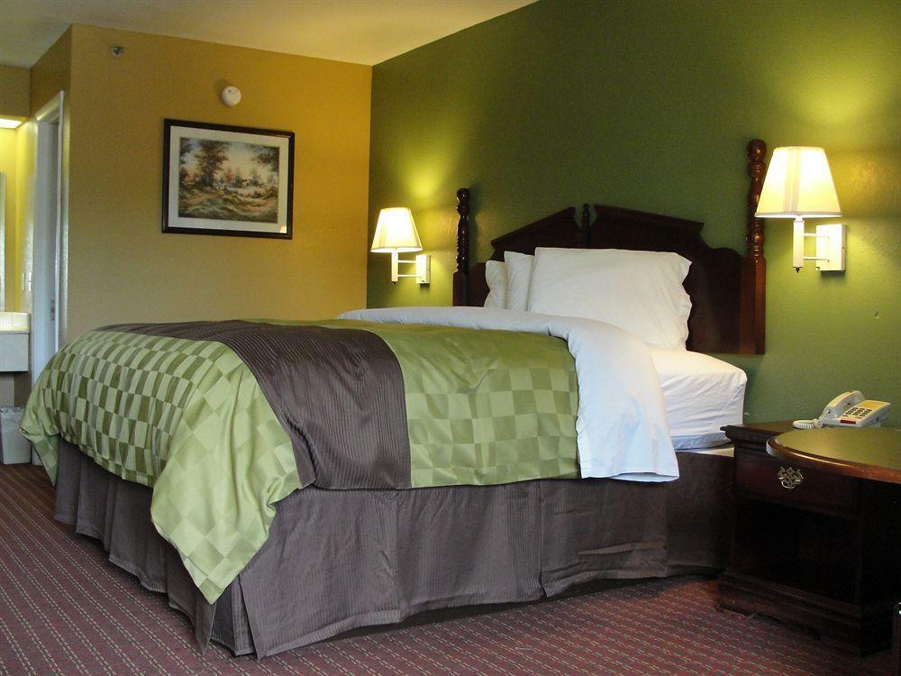 Executive Inn Opp Extérieur photo